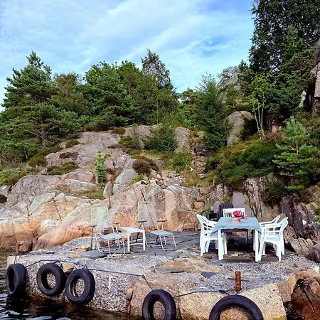 Architect-designed House With Pier In Ny Hellesund Casa de Férias *